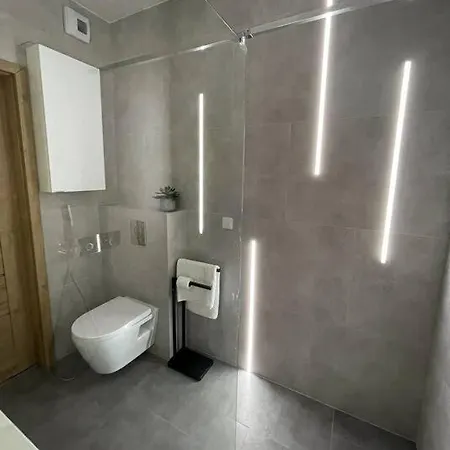 New One Bedroom With Balcony Apartman *