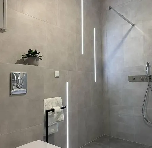 New One Bedroom With Balcony *