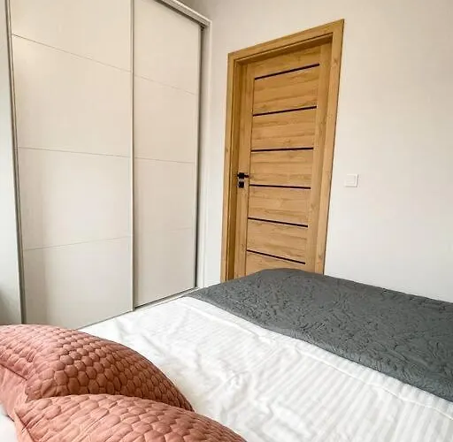 New One Bedroom With Balcony Apartament *