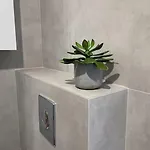 New One Bedroom With Balcony Lejlighed